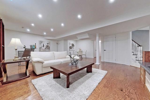 81 Village Gate Dr, House detached with 4 bedrooms, 6 bathrooms and 9 parking in Markham ON | Image 31
