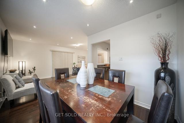 23 Humheller Rd, House detached with 4 bedrooms, 3 bathrooms and 4 parking in Toronto ON | Image 2