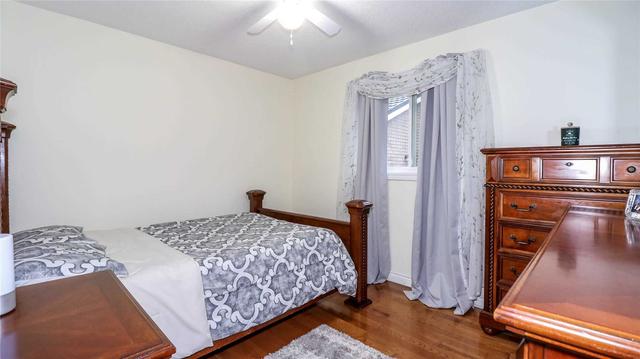 34 Brighton Rd, House detached with 3 bedrooms, 3 bathrooms and 4 parking in Barrie ON | Image 13