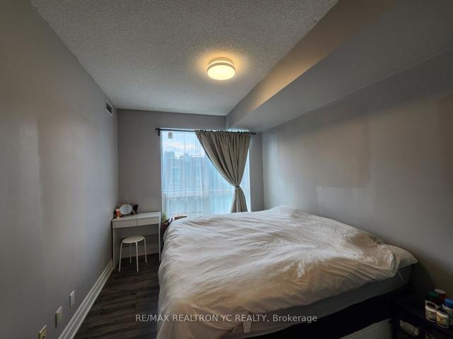 210 - 68 Canterbury Pl, Condo with 1 bedrooms, 2 bathrooms and 1 parking in Toronto ON | Image 13