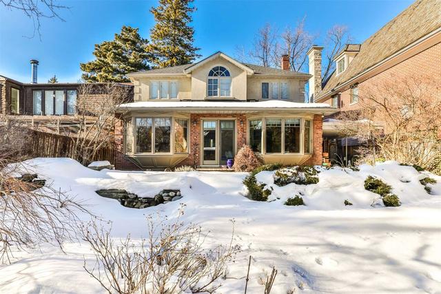 427 Lytton Blvd, House detached with 4 bedrooms, 4 bathrooms and 3 parking in Toronto ON | Image 3