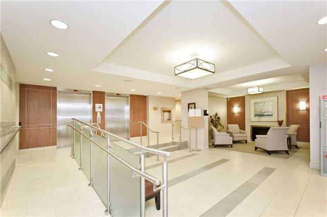 1002 - 20 Baif Blvd, Condo with 2 bedrooms, 2 bathrooms and 1 parking in Richmond Hill ON | Image 2