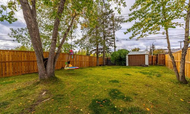 3768 36 Avenue Sw, Home with 4 bedrooms, 2 bathrooms and 2 parking in Calgary AB | Image 32