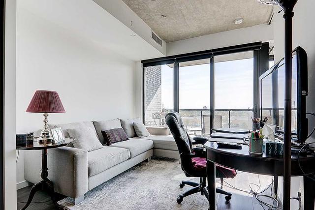 517 - 7 Smith Cres, Condo with 2 bedrooms, 1 bathrooms and 1 parking in Toronto ON | Image 2