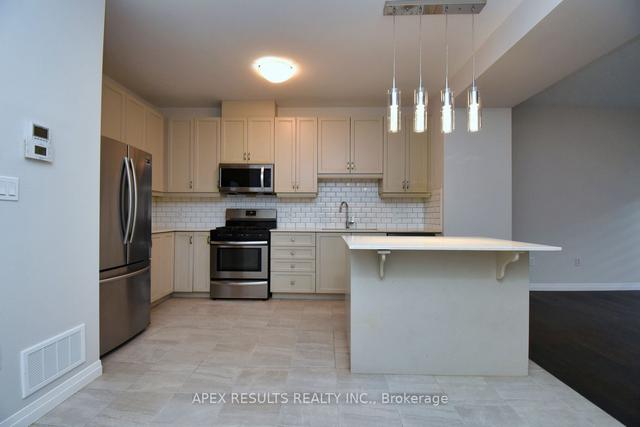4 - 30 Times Square Blvd, House attached with 3 bedrooms, 3 bathrooms and 2 parking in Hamilton ON | Image 35
