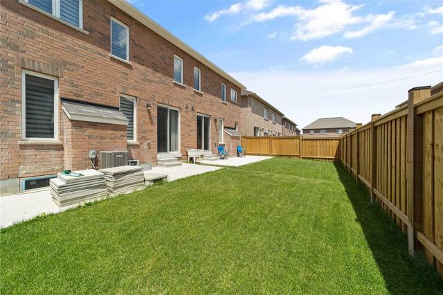 31 Germain Circ, House semidetached with 3 bedrooms, 4 bathrooms and 3 parking in Brampton ON | Image 31