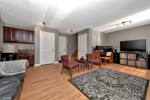 15 Richwood St, House detached with 3 bedrooms, 4 bathrooms and 4 parking in Toronto ON | Image 21