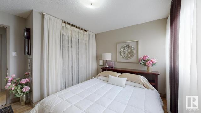 05/07/09 - 15603 104 Av Nw, House attached with 8 bedrooms, 4 bathrooms and null parking in Edmonton AB | Image 32