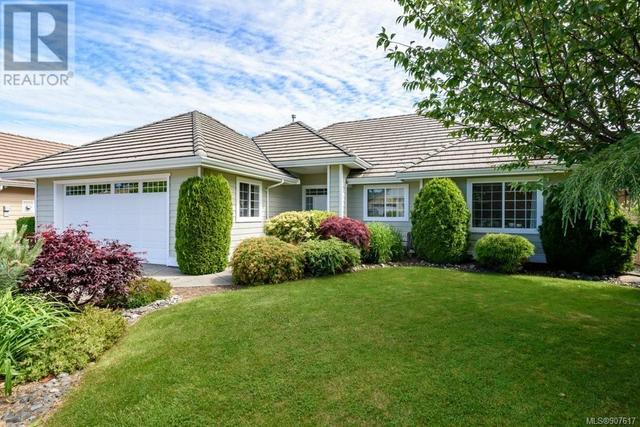 984 Monarch Dr, House detached with 3 bedrooms, 2 bathrooms and 2 parking in Courtenay BC | Card Image