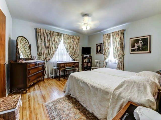 104 Yonge Blvd, House detached with 3 bedrooms, 3 bathrooms and 3 parking in Toronto ON | Image 12