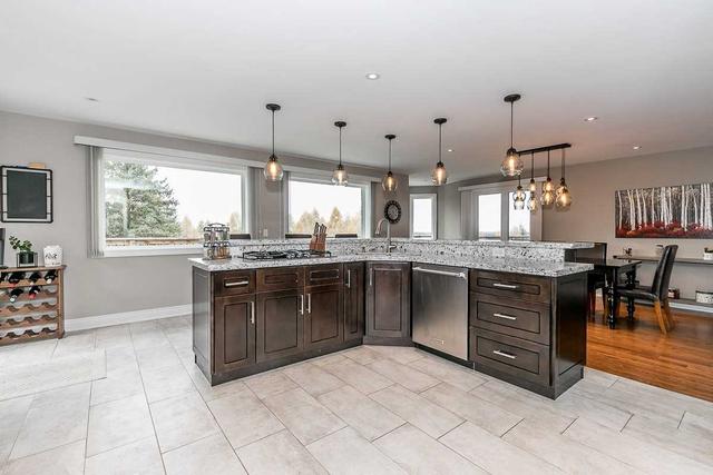 35 Hi View Dr, House detached with 4 bedrooms, 3 bathrooms and 10 parking in East Gwillimbury ON | Image 23