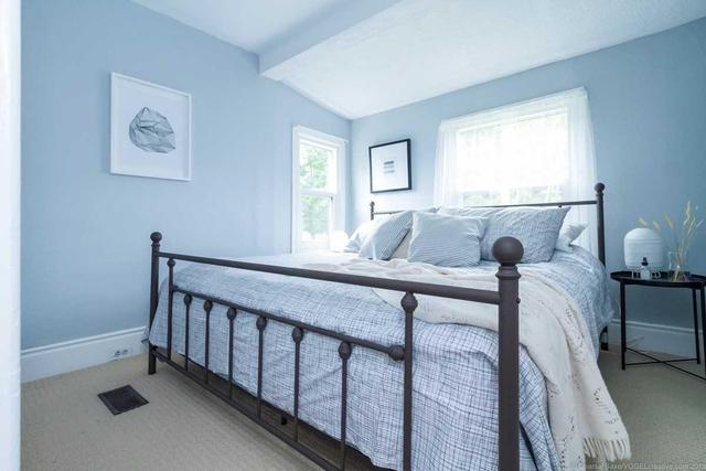 119 Grosvenor Ave N, House detached with 5 bedrooms, 3 bathrooms and 2 parking in Hamilton ON | Image 12