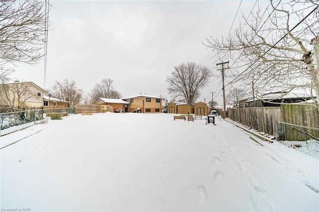51 Royal Oak Dr, House detached with 3 bedrooms, 2 bathrooms and 5 parking in Welland ON | Image 26