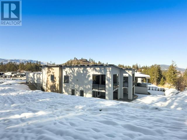 10287 Beacon Hill Drive, House detached with 5 bedrooms, 4 bathrooms and 4 parking in Lake Country BC | Image 6
