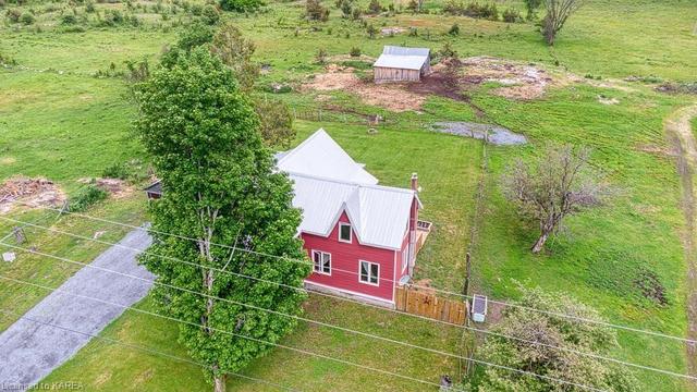 9438 Highway 38 Road, House detached with 3 bedrooms, 1 bathrooms and 3 parking in Central Frontenac ON | Image 2