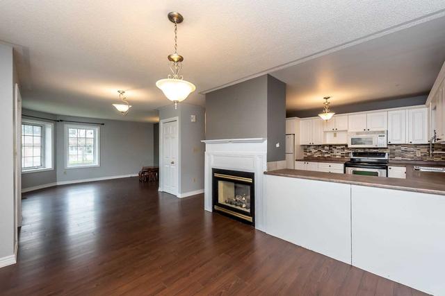 99 Westland St, House detached with 3 bedrooms, 2 bathrooms and 4 parking in St. Catharines ON | Image 2