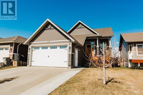 11310 105a Avenue, House detached with 4 bedrooms, 3 bathrooms and 5 parking in Grande Prairie AB | Card Image