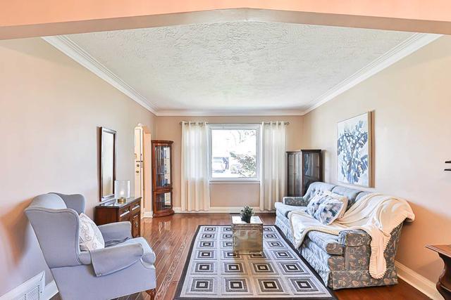 37 Guild Hall Dr, House detached with 3 bedrooms, 2 bathrooms and 4 parking in Toronto ON | Image 25