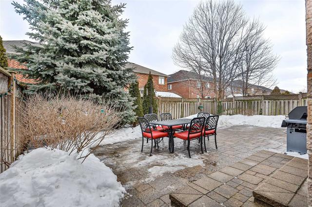 5414 Redstone St, House detached with 3 bedrooms, 3 bathrooms and 6 parking in Burlington ON | Image 10