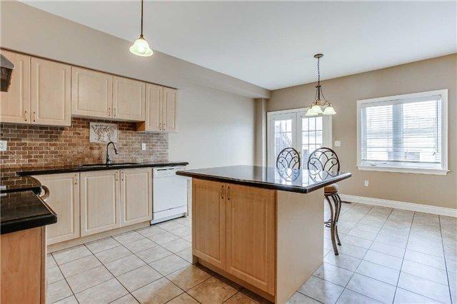 8 Terceira Circ, House semidetached with 3 bedrooms, 4 bathrooms and 2 parking in Toronto ON | Image 5