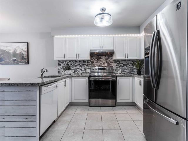 27 Farthingale Cres, House semidetached with 4 bedrooms, 3 bathrooms and 3 parking in Brampton ON | Image 3
