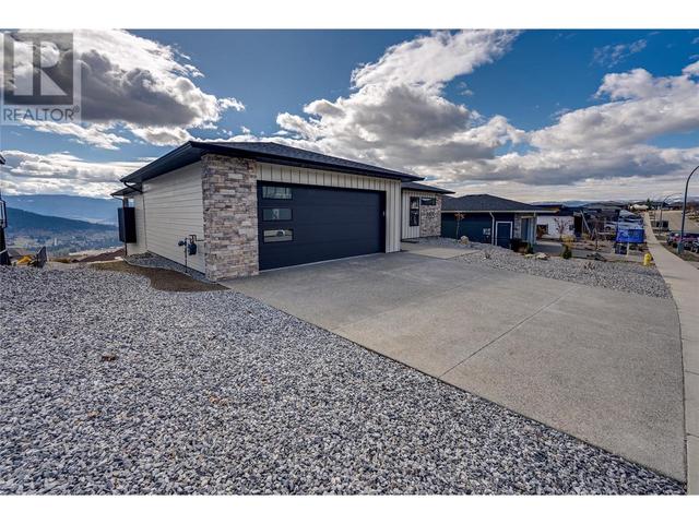 7155 Apex Drive, House detached with 4 bedrooms, 2 bathrooms and 2 parking in Vernon BC | Image 4