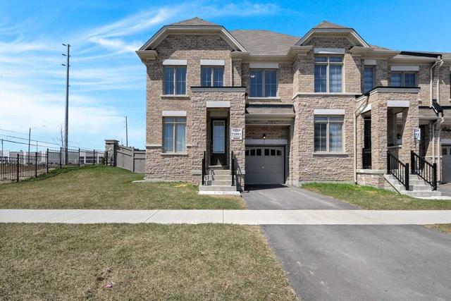 56 Folgate Cres Rd, House attached with 4 bedrooms, 3 bathrooms and 3 parking in Brampton ON | Image 12