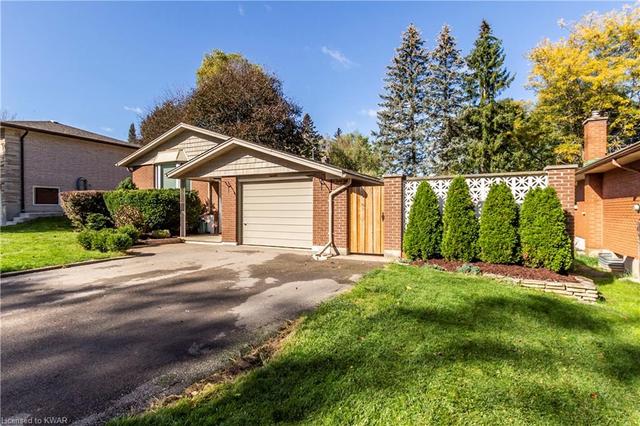 260 Parkmount Drive, House detached with 4 bedrooms, 2 bathrooms and 5 parking in Waterloo ON | Image 2
