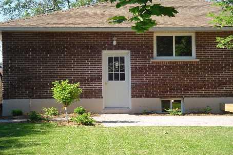 1066 Olive Ave, House detached with 2 bedrooms, 1 bathrooms and 4 parking in Oshawa ON | Image 5