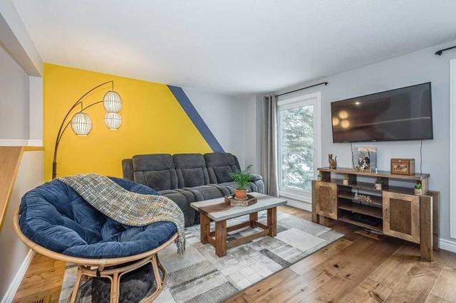 32 Leacock Ave, House semidetached with 3 bedrooms, 2 bathrooms and 5 parking in Guelph ON | Image 13