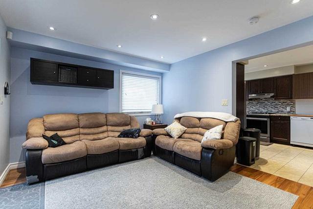17 Handel Crt, House detached with 3 bedrooms, 3 bathrooms and 4 parking in Brampton ON | Image 30