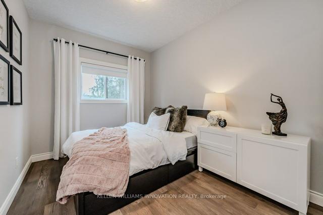 105 Mount Hope St, House attached with 4 bedrooms, 5 bathrooms and 2 parking in Kitchener ON | Image 7