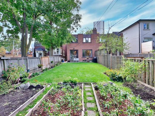 34 Castlefield Ave, House semidetached with 3 bedrooms, 4 bathrooms and 3 parking in Toronto ON | Image 31