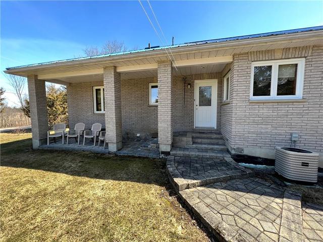 3805 Big Rideau Lake Road, House detached with 3 bedrooms, 2 bathrooms and 14 parking in Rideau Lakes ON | Image 7