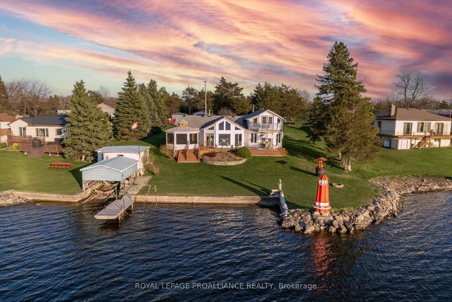 45 Peats Point Rd, House detached with 2 bedrooms, 2 bathrooms and 12 parking in Prince Edward County ON | Image 1