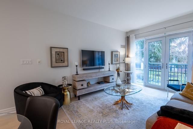 212 - 2855 Bloor St W, Condo with 1 bedrooms, 1 bathrooms and 1 parking in Toronto ON | Image 7
