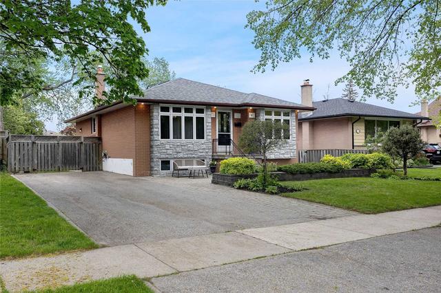 4 Powburn Pl, House detached with 3 bedrooms, 2 bathrooms and 5 parking in Toronto ON | Image 22