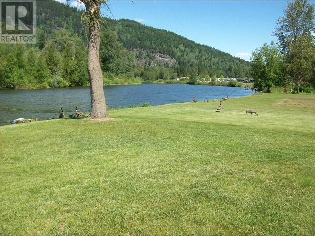 1413 Silver Sands Road, House detached with 3 bedrooms, 2 bathrooms and 1 parking in Sicamous BC | Image 13