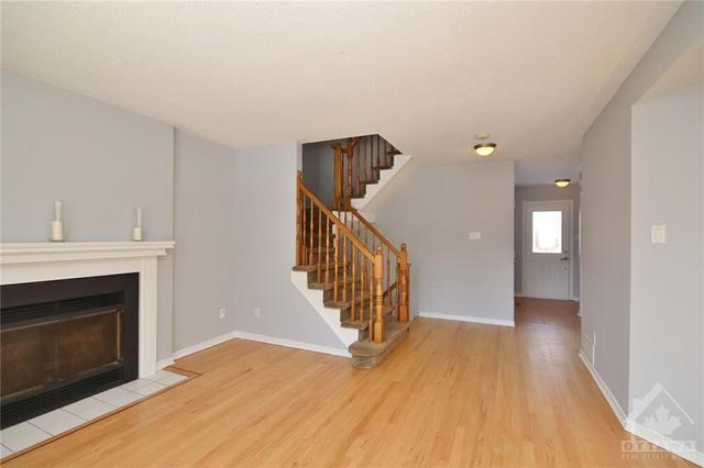 83 Armagh Way, House detached with 4 bedrooms, 3 bathrooms and 3 parking in Ottawa ON | Image 5