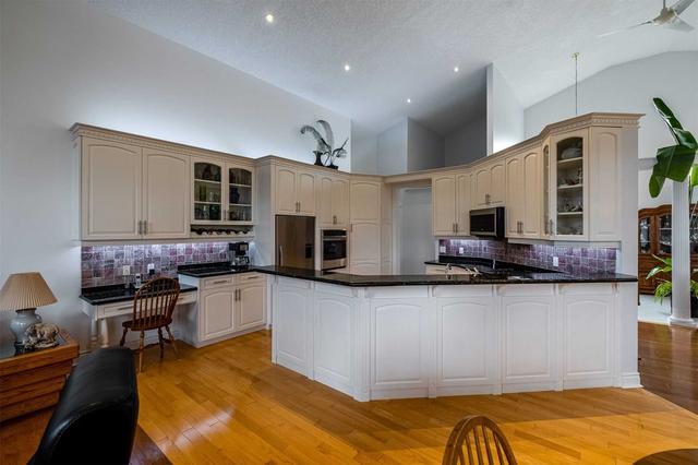 14 Chancellor Dr, House detached with 4 bedrooms, 3 bathrooms and 5 parking in Woolwich ON | Image 8