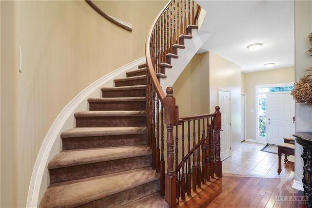 1843 Arrowgrass Way, Townhouse with 3 bedrooms, 3 bathrooms and 2 parking in Ottawa ON | Image 4
