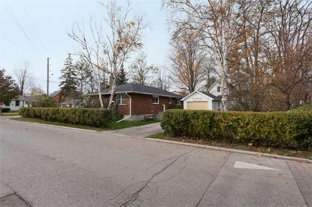 1 Franklin St, House detached with 3 bedrooms, 2 bathrooms and 2 parking in Markham ON | Image 2