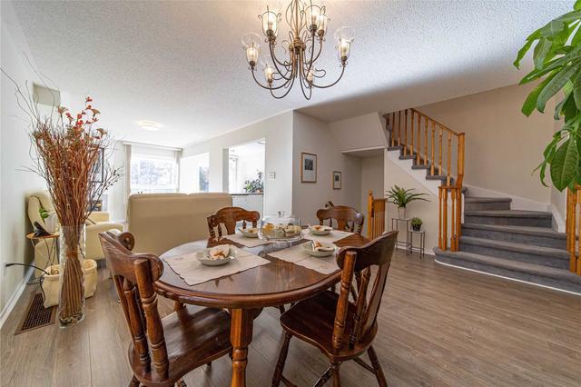 5866 Chalfont Cres, House attached with 3 bedrooms, 3 bathrooms and 3 parking in Mississauga ON | Image 28