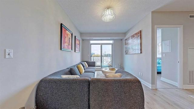305 - 398 Highway 7 St E, Condo with 2 bedrooms, 2 bathrooms and 2 parking in Richmond Hill ON | Image 3
