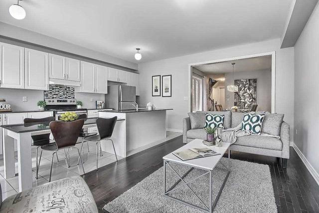 86 Titan Tr, House semidetached with 3 bedrooms, 3 bathrooms and 2 parking in Markham ON | Image 10