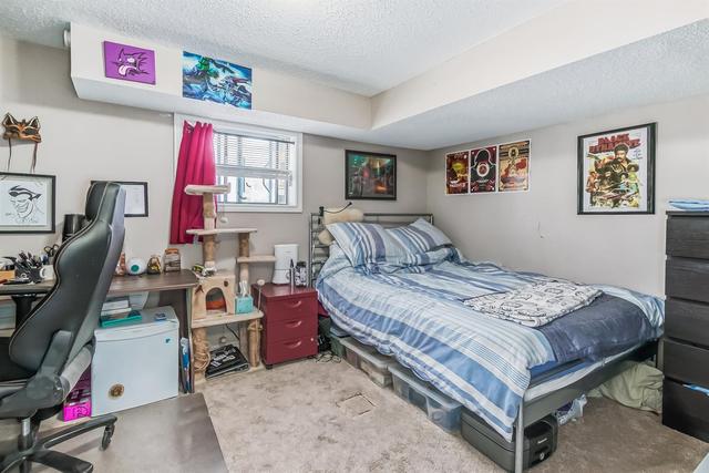 1601a 42 Street Sw, House detached with 4 bedrooms, 2 bathrooms and null parking in Calgary AB | Image 35