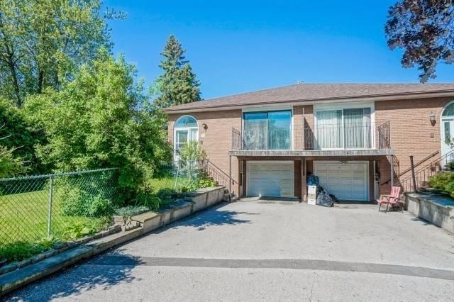 34 St Paschal Crt, House semidetached with 3 bedrooms, 3 bathrooms and 2 parking in Toronto ON | Image 1