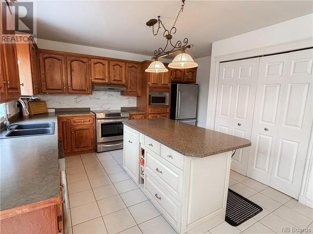 108 Cedar Ridge Boulevard, House detached with 3 bedrooms, 3 bathrooms and null parking in Quispamsis NB | Image 5