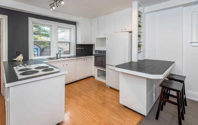 81 Robina Ave, House semidetached with 3 bedrooms, 2 bathrooms and 1 parking in Toronto ON | Image 7