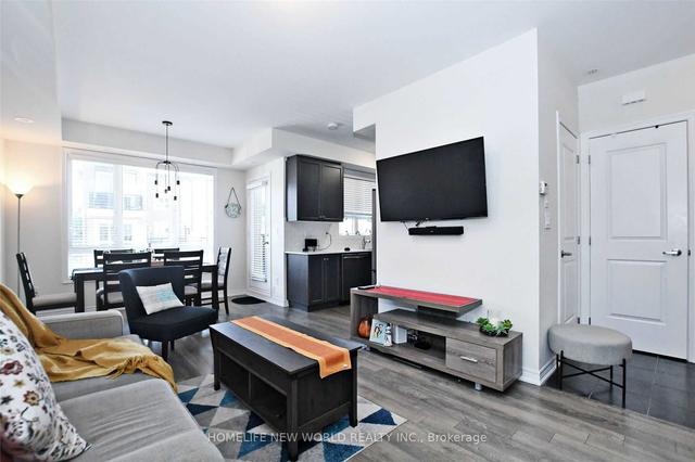 15 - 105 Kayla Cres, Townhouse with 2 bedrooms, 2 bathrooms and 1 parking in Vaughan ON | Image 2
